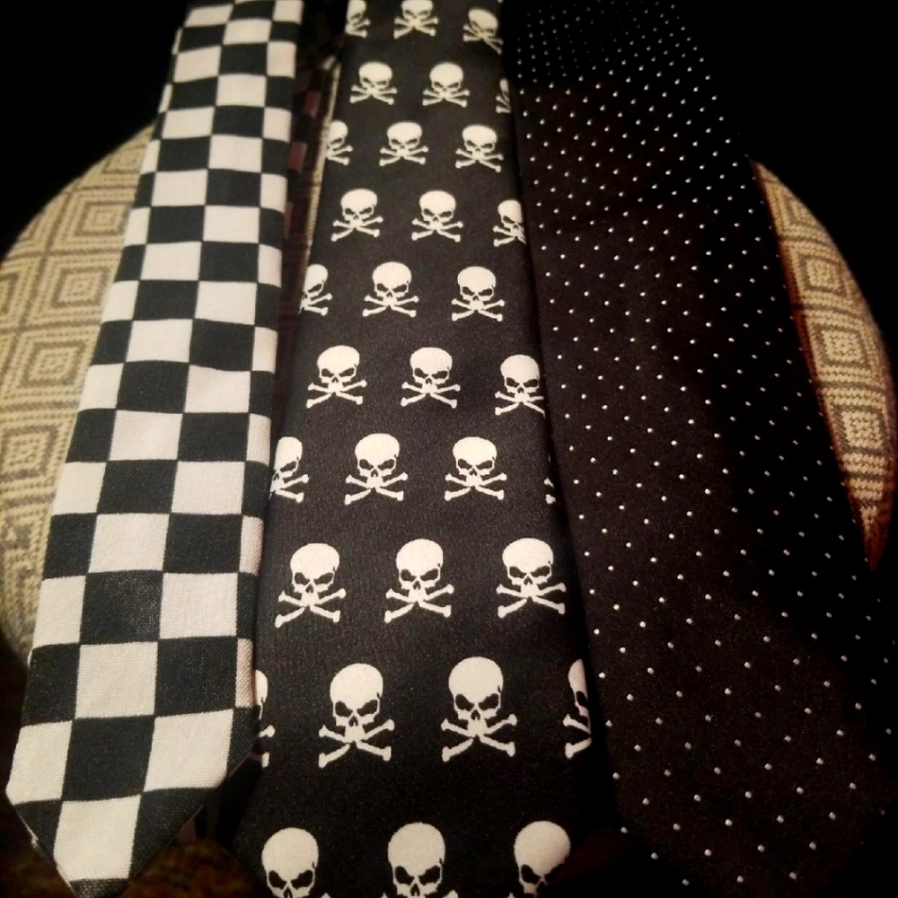 Black and white tie bundle